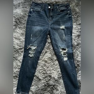 Judy Blue Skinny Distressed Jeans size 13/31
